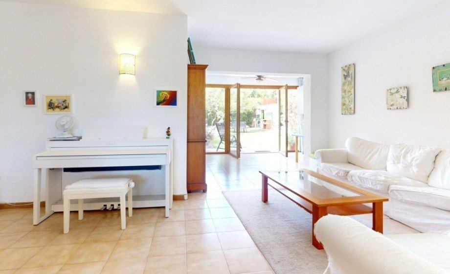 Erdgeschosswohnung-mit-groem-sonnigem-Garten-in-Santa-Ponsa-Living-Room 2 Erdgeschosswohnung Santa Ponsa