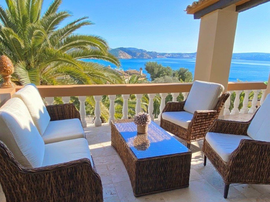 Penthouse in Cala Fornells for sale Penthousewohnung Calvi� / Peguera