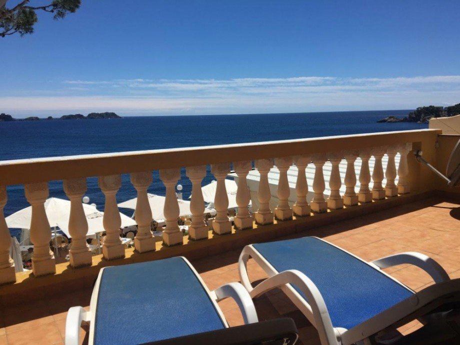 Wohnung in erster Meereslinie Cala Fornells zu verkaufen Terrassenwohnung Cala Fornells