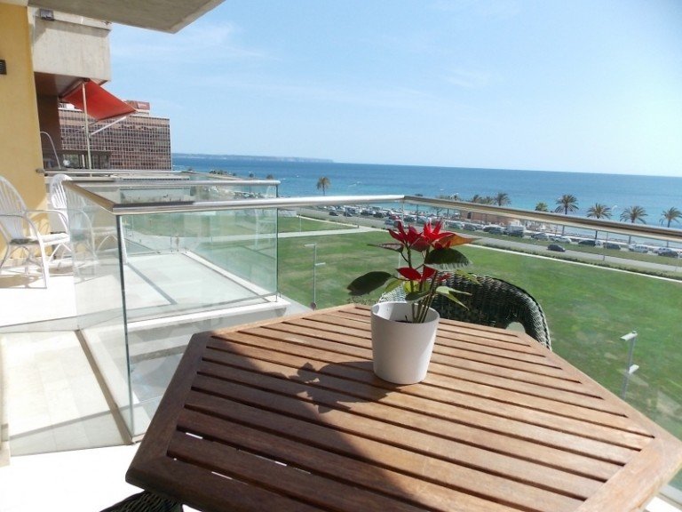 DSCN5513 Palma de Mallorca Terrassenwohnung Verkauft!-Gro�z�gige Wohnung mit Traumblick gegen�ber dem Strand von Palma!