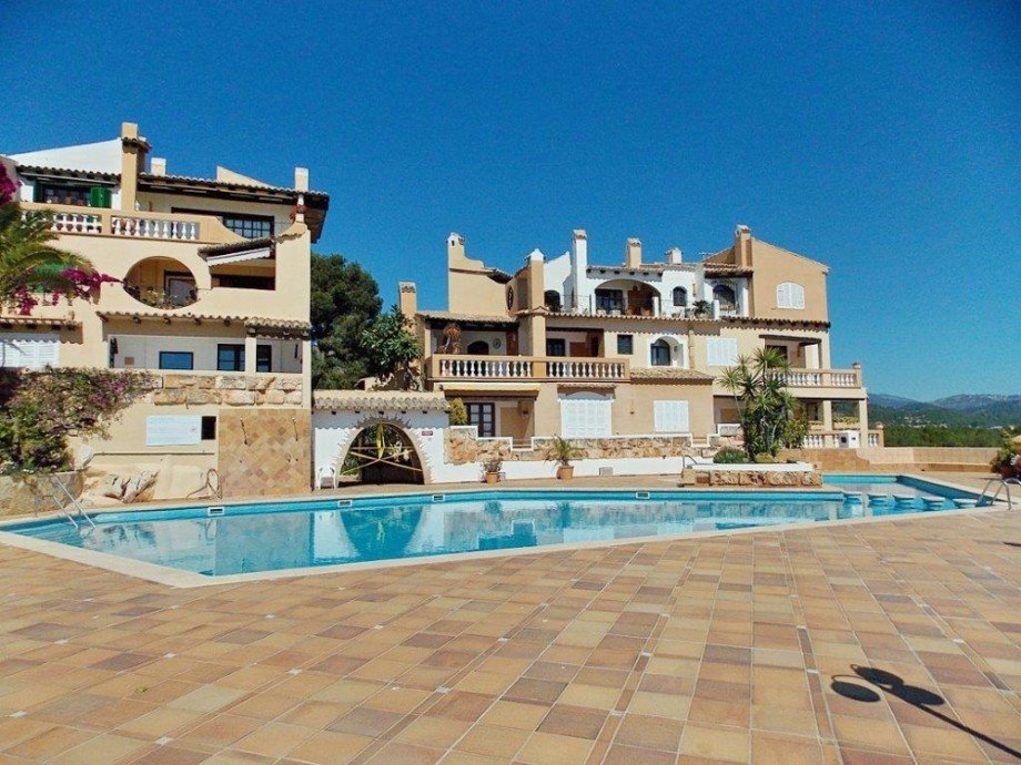 Fassadenansicht Cala Fornells-Fa�ade in Cala Fornells Terrassenwohnung Cala Fornells