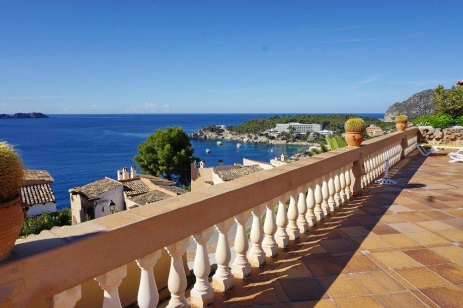 Blick von der Pool-Terrasse-View from the pool terrace Penthousewohnung Calvi� / Peguera