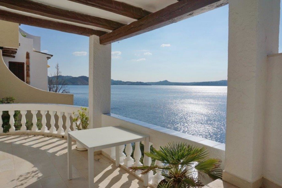 Luxuswohnung in Cala Fornells erste Meereslinie zu verkaufen (9) Terrassenwohnung Cala Fornells