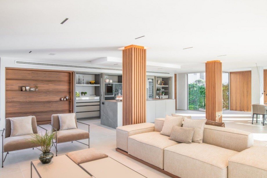 living Villa Calvi� / Santa Pon�a