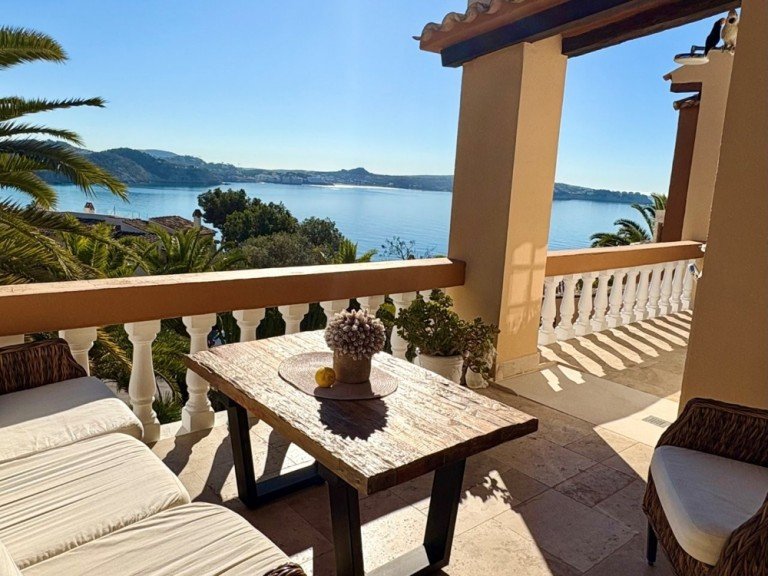 Hauptbild: Penthouse Wohnung-komplett renoviert, mit go�er Terrasse und tollem Meerblick in Cala Fornells