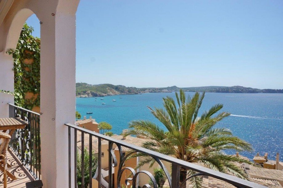 Sea view flat in Cala Fornells for sale Terrassenwohnung Cala Fornells