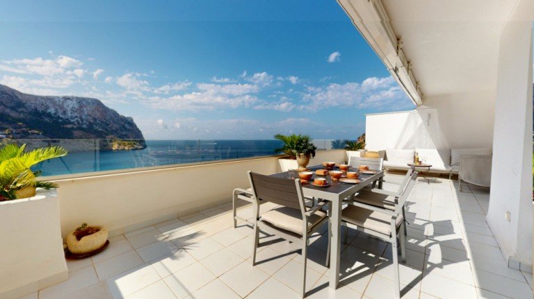 Wohnung-mit-Meerblich-Terrasse-und-Gemeinschaftspool-07282023_135219 Puerto de Andratx Etagenwohnung Verkauft!-Sch�ne Wohnung mit gro�er Terrasse, Meerblick und Gemeinschaftspool in Cala Llamp