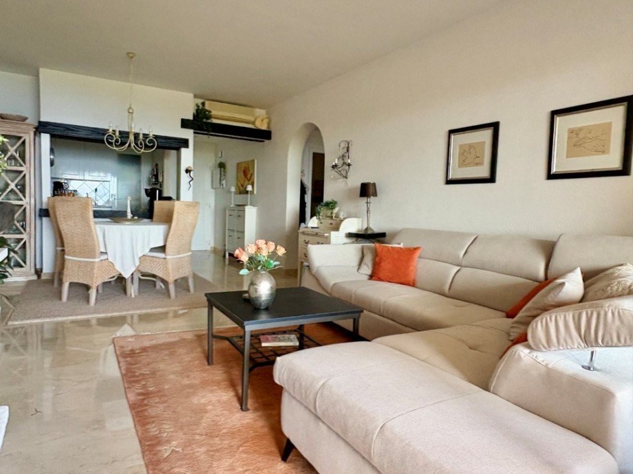 Apartment with sea views in Paguera for sale (1) Terrassenwohnung Paguera